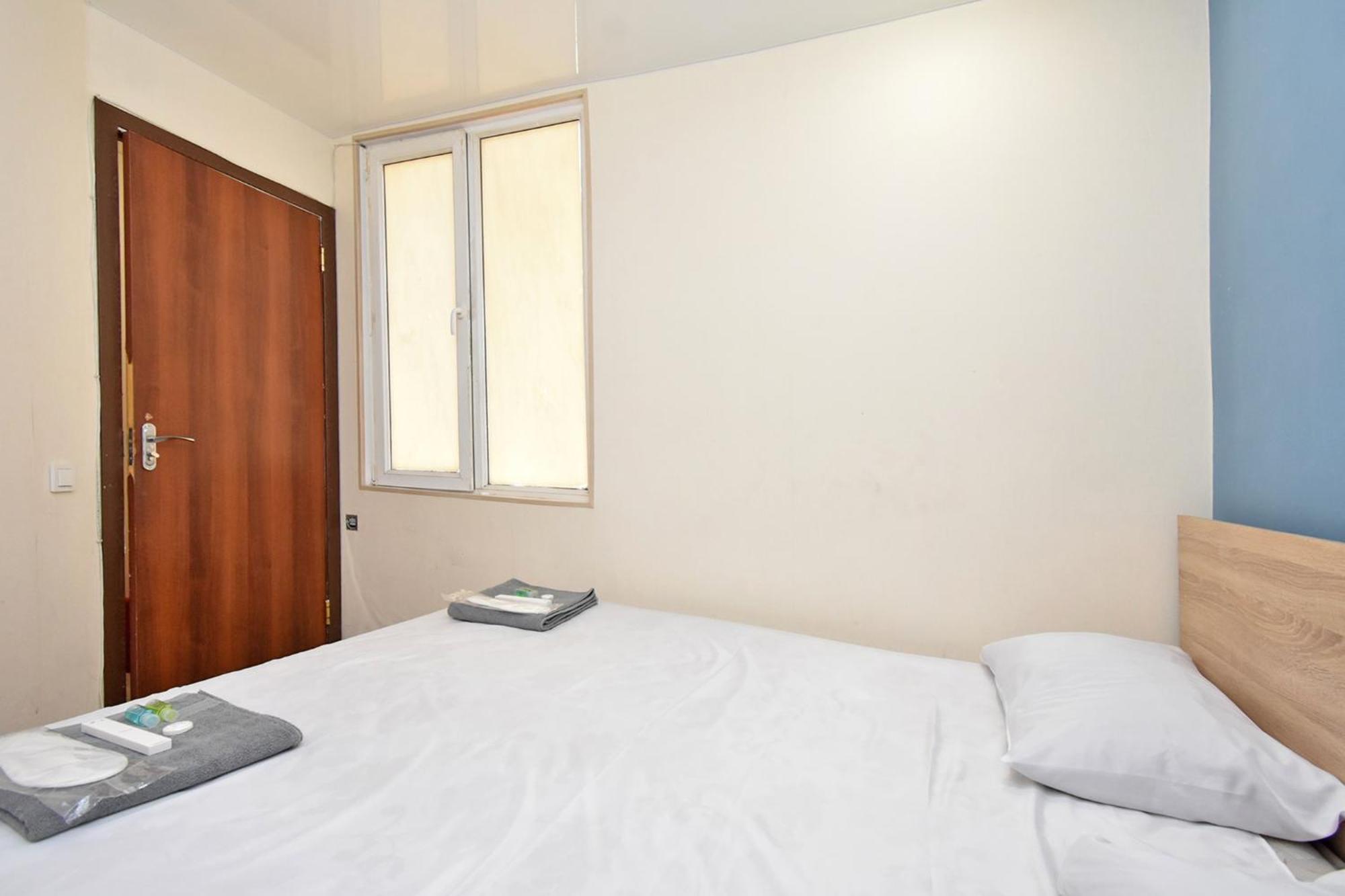 Aaaa Hotel Jerevan Buitenkant foto