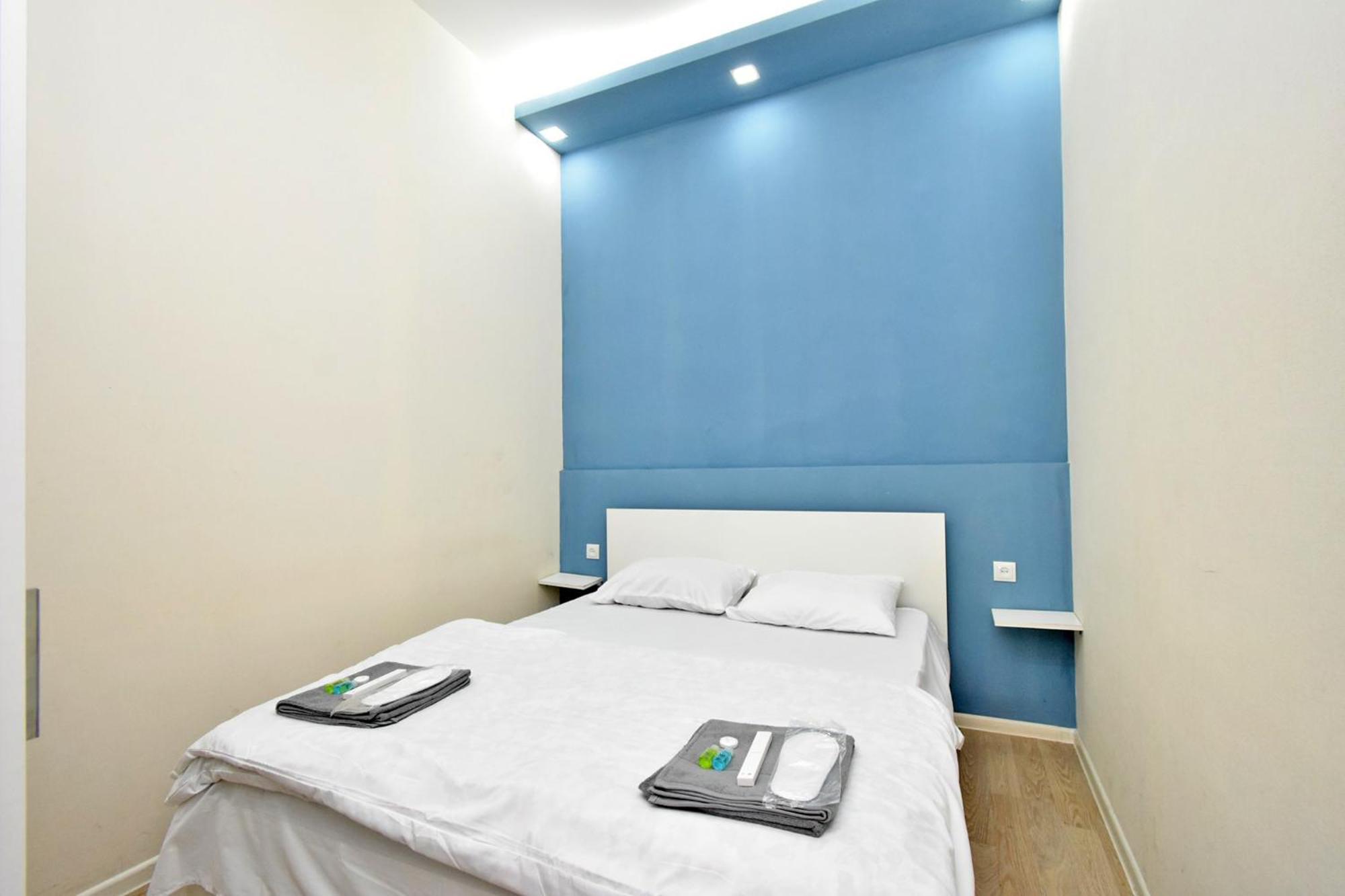 Aaaa Hotel Jerevan Buitenkant foto