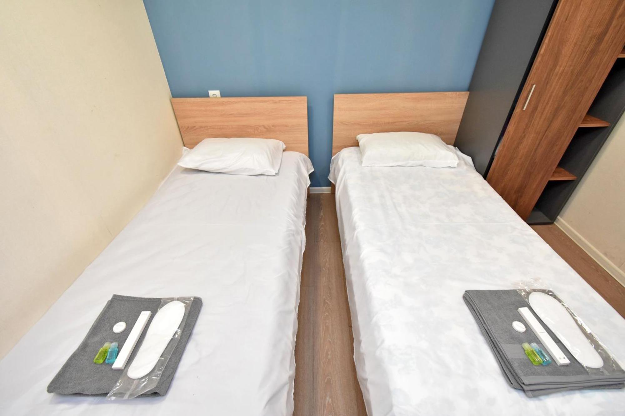 Aaaa Hotel Jerevan Buitenkant foto
